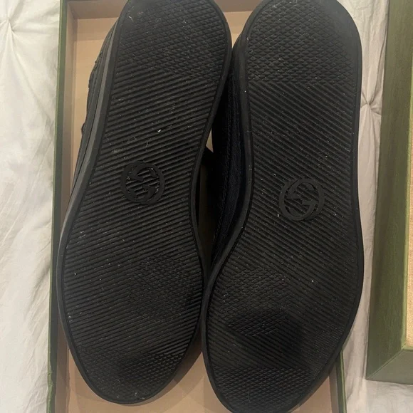 Gucci Men's Classic Black Sneakers - Picture 2 of 3